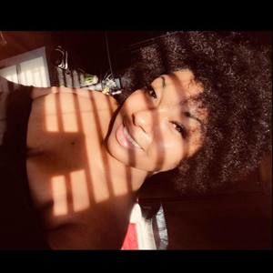 Meet your Posher, Danasha